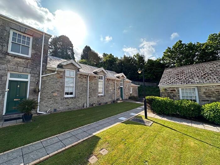 2 Bedroom Flat To Rent In Retreat Court, St. Columb, TR9