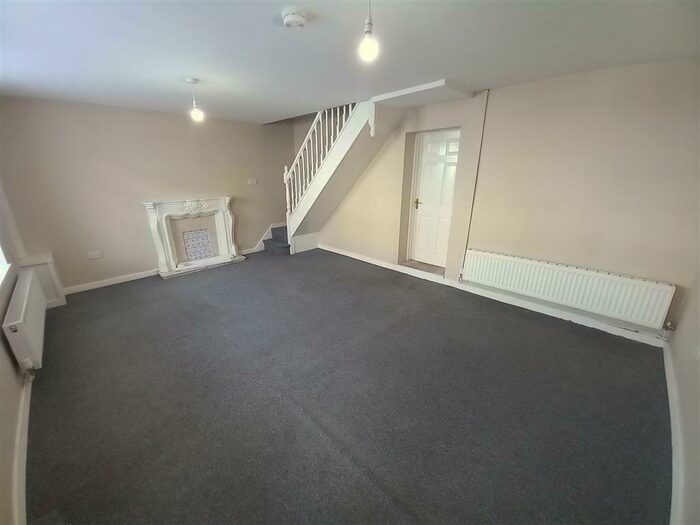 2 Bedroom House To Rent In Oxford Street, Aberdare, CF44