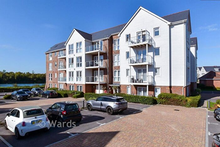 2 Bedroom Apartment For Sale In Walters Close, Snodland, Kent, ME6