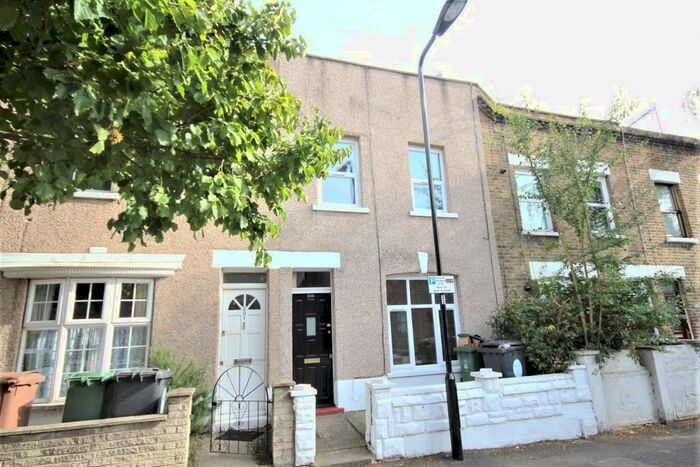 4 Bedroom Terraced House To Rent In Dawlish Road, E10