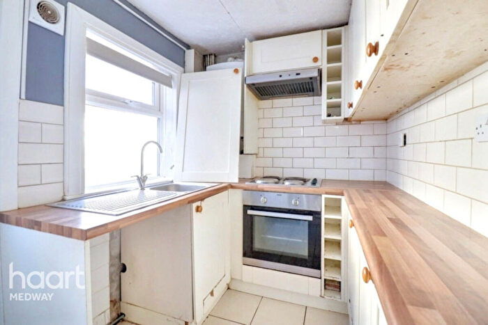 2 Bedroom Terraced House For Sale In Richard Street, Rochester, ME1