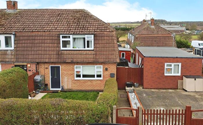 4 Bedroom Terraced House For Sale In Allan Dale, Bilsthorpe, Newark, NG22