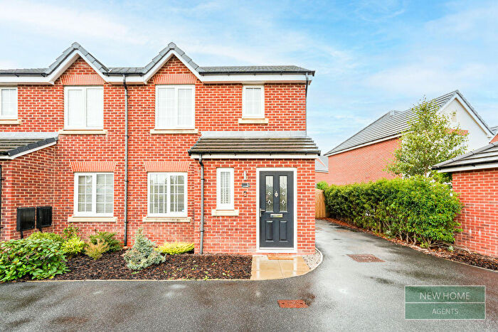 3 Bedroom Semi Detached House For Sale In Galway Close, Thornton-cleveleys, FY5