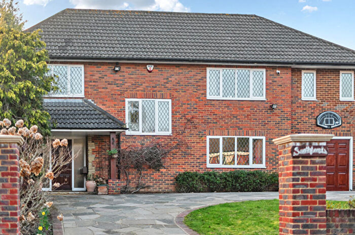 4 Bedroom Detached House For Sale In Westbury Road, Bromley, Kent, BR1