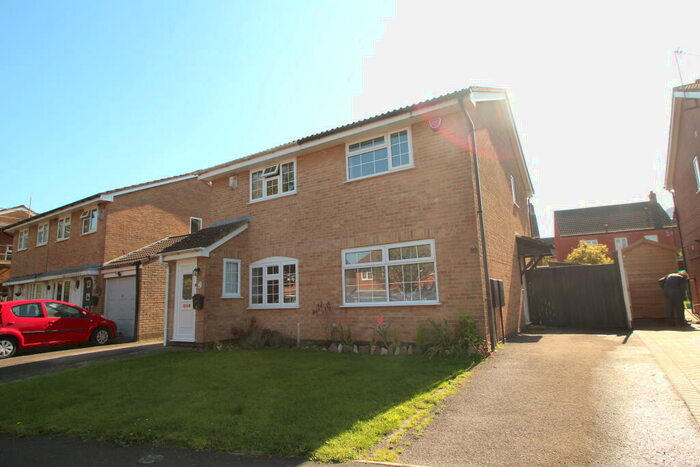 2 Bedroom House To Rent In Homeleaze Road, Bristol, BS10