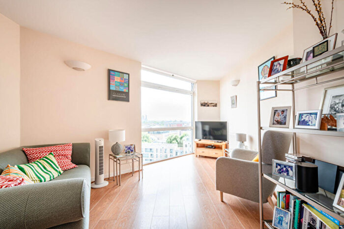 1 Bedroom Flat For Sale In Martello Street, E8