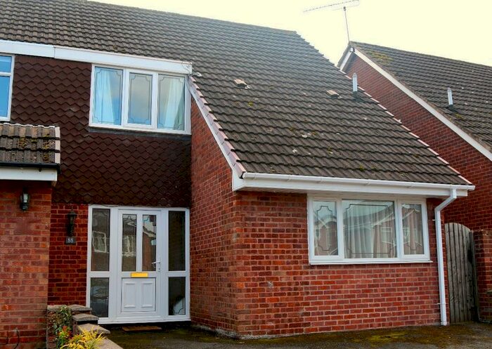 4 Bedroom Semi-Detached House To Rent In Vineyard Road, Newport, TF10