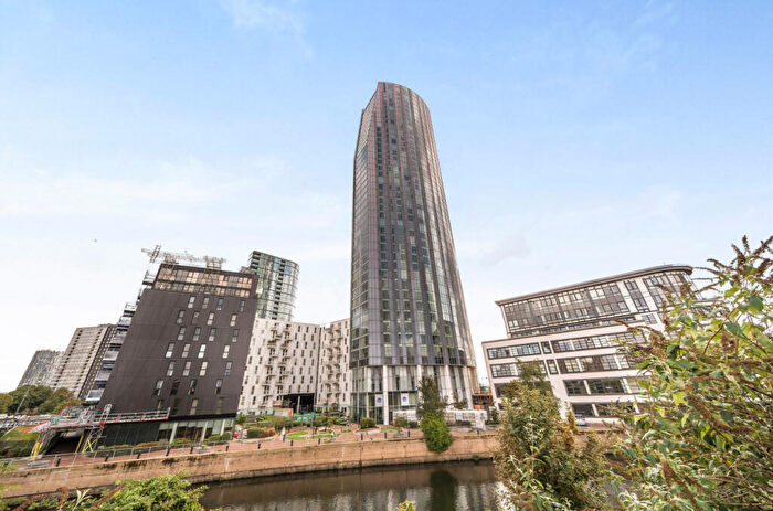 2 Bedroom Apartment To Rent In High Street, London, E15