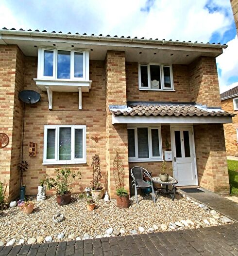 2 Bedroom End Of Terrace House For Sale In Bishop Pelham Court, Norwich, NR4