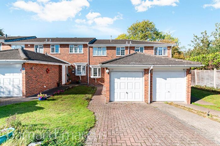 3 Bedroom Terraced House For Sale In Bawtree Close, Sutton, SM2