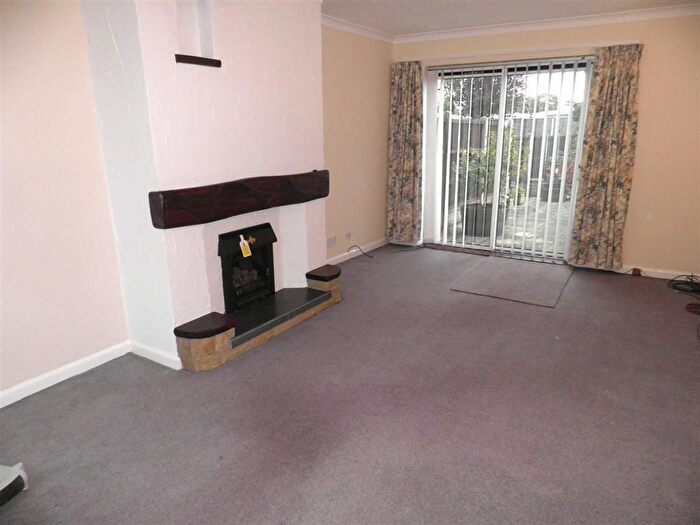 3 Bedroom Semi-Detached House To Rent In Green Arbour Road, Thurcroft, Rotherham, S66