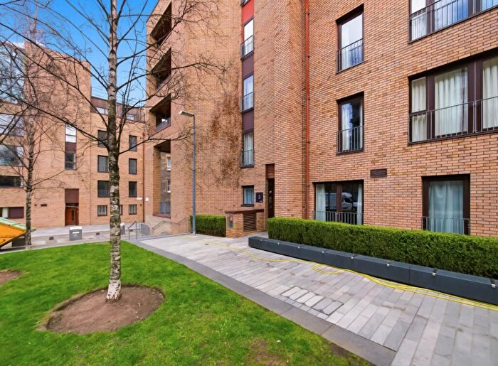 1 Bedroom Flat For Sale In / McEwan Square, Edinburgh, Midlothian, EH3