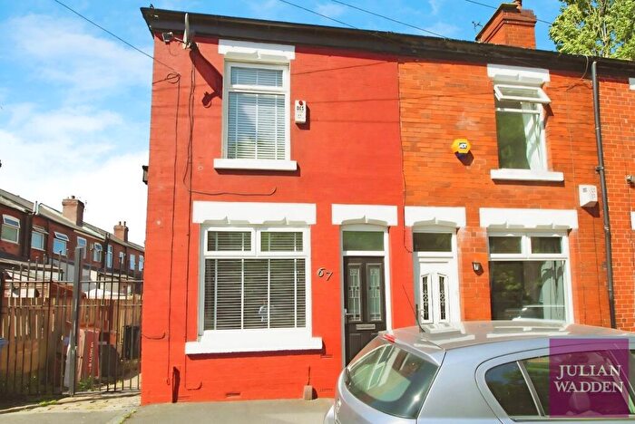 2 Bedroom End Of Terrace House To Rent In York Street, Stockport, Greater Manchester, SK3