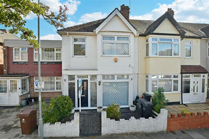 3 Bedroom Terraced House For Sale In Saville Road, Romford, Essex, RM6