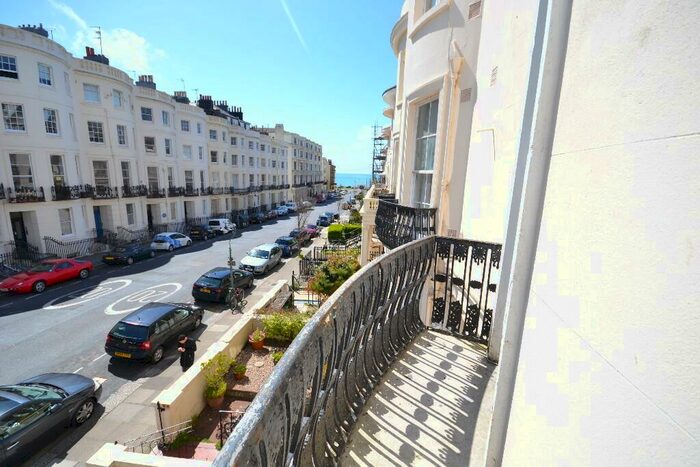 Studio To Rent In Lansdowne Place, Hove, East Sussex, BN3