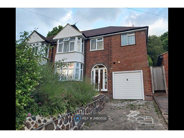 5 Bedroom Semi-Detached House To Rent In Wardown Crescent, Luton, LU2