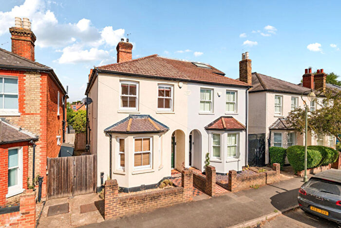 3 Bedroom Semi-Detached House For Sale In Elmgrove Road, Weybridge, KT13