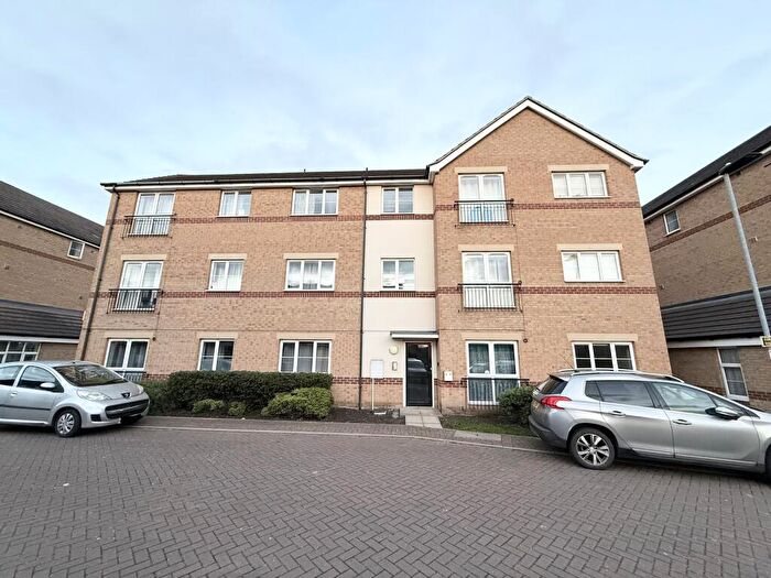 2 Bedroom Flat To Rent In Rathbone Crescent, Peterborough, PE3