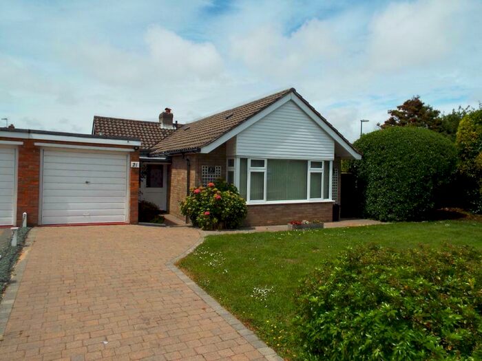 2 Bedroom Bungalow To Rent In Aldwick, PO21