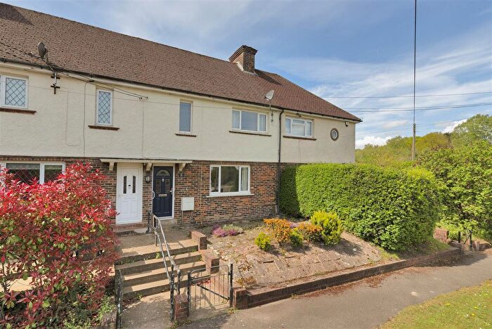 3 Bedroom Terraced House For Sale In Pine View, Platt, TN15