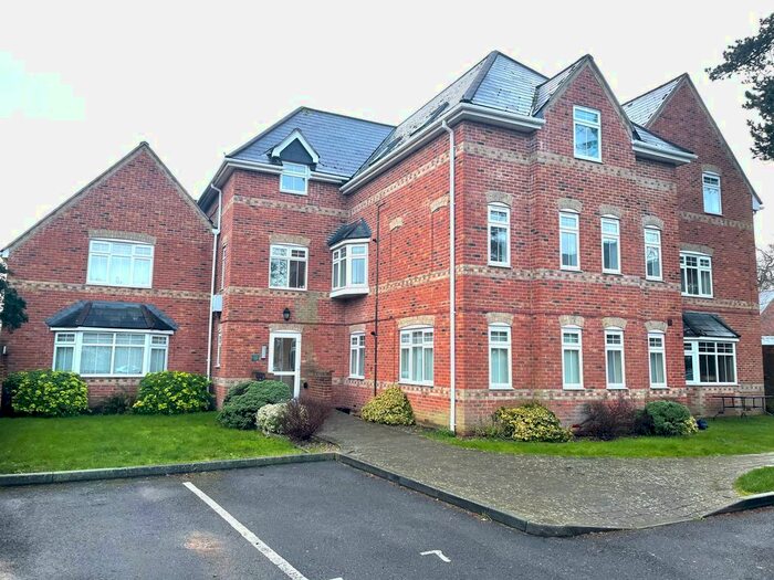 2 Bedroom Flat To Rent In Paxton Road, Fareham, PO14