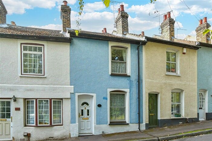 2 Bedroom Terraced House For Sale In South Hill Road, Gravesend, Kent, DA12