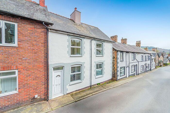 3 Bedroom End Of Terrace House For Sale In High Street, Glyn Ceiriog, LL20