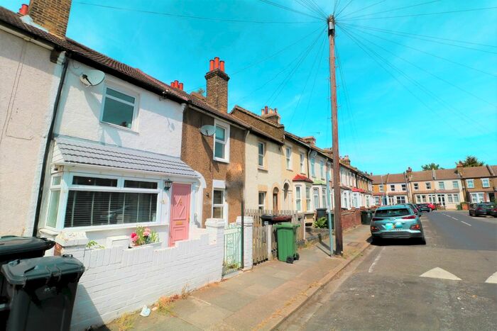 2 Bedroom Terraced House To Rent In St. Albans Road, Dartford, DA1