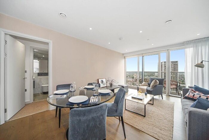 3 Bedroom Apartment To Rent In Elephant Central, London, SE17