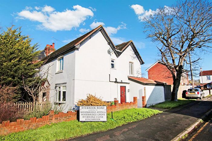 3 Bedroom Semi Detached House For Sale In Kingston Road, Leatherhead, KT22