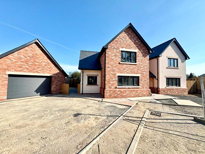 4 Bedroom Detached House For Sale In Llanyre, Llandrindod Wells, Powys, LD1