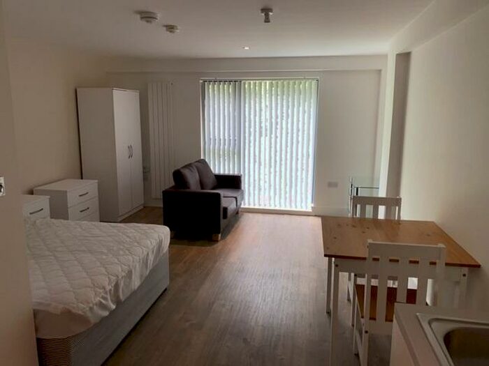 Studio To Rent In Cardinal Court, Scholes Street, Oldham, Greater Manchester, OL1