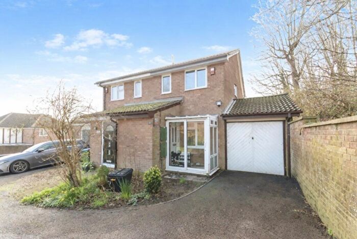 2 Bedroom Semi Detached House For Sale In The Fairway, Newhaven, BN9