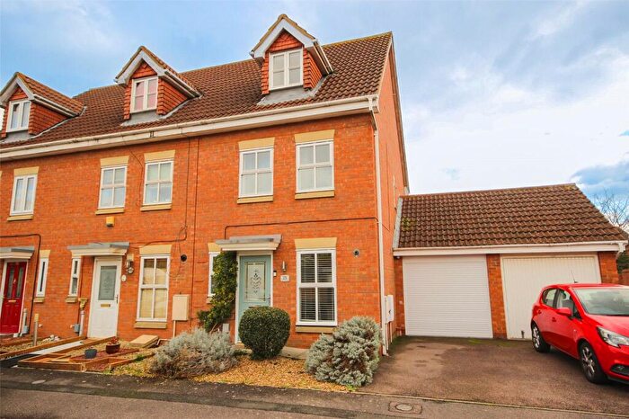 3 Bedroom End Of Terrace House For Sale In Armstrong Drive, Bedford, Bedfordshire, MK42
