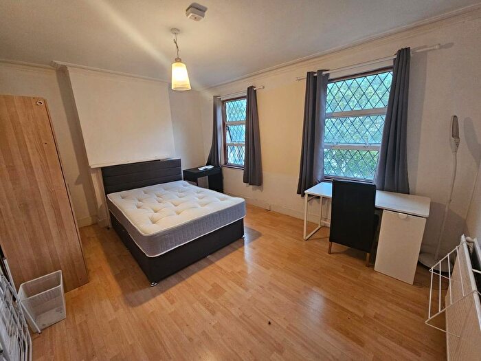 5 Bedroom Terraced House To Rent In Cobbold Road, London, W12