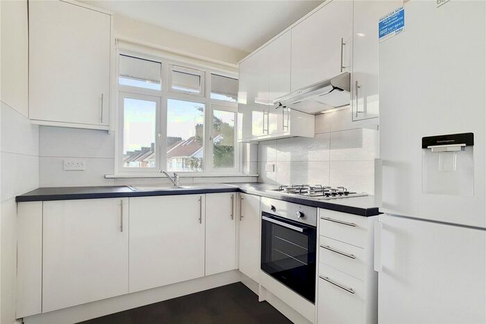 1 Bedroom Maisonette To Rent In Farrer Road, Kenton, Harrow, HA3