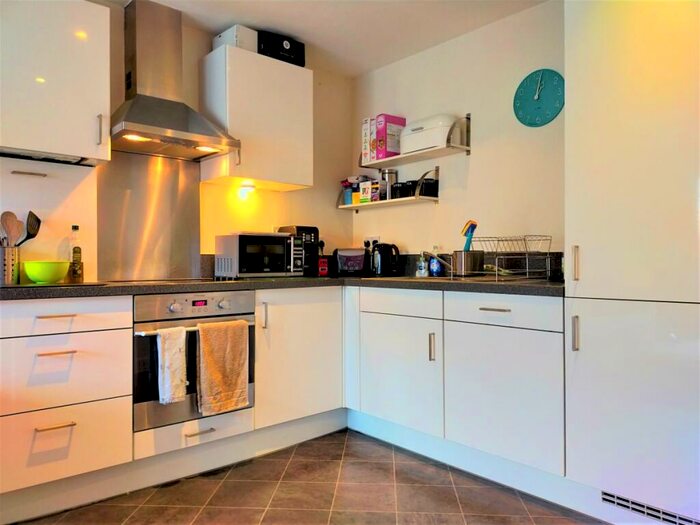 1 Bedroom Apartment To Rent In Thornton Side, Redhill, RH1