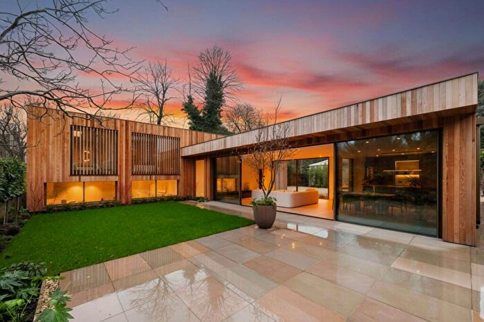 5 Bedroom Detached House For Sale In Cordelia Close, Blackheath, London, SE3