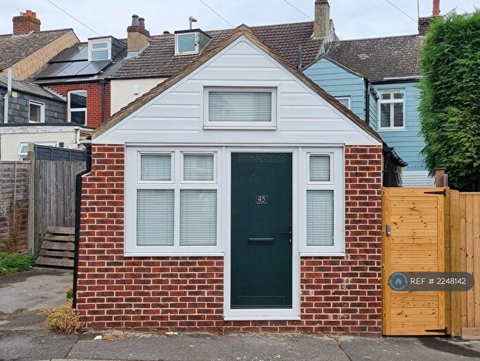 1 Bedroom Semi-Detached House To Rent In Hartlands Road, Fareham, PO16