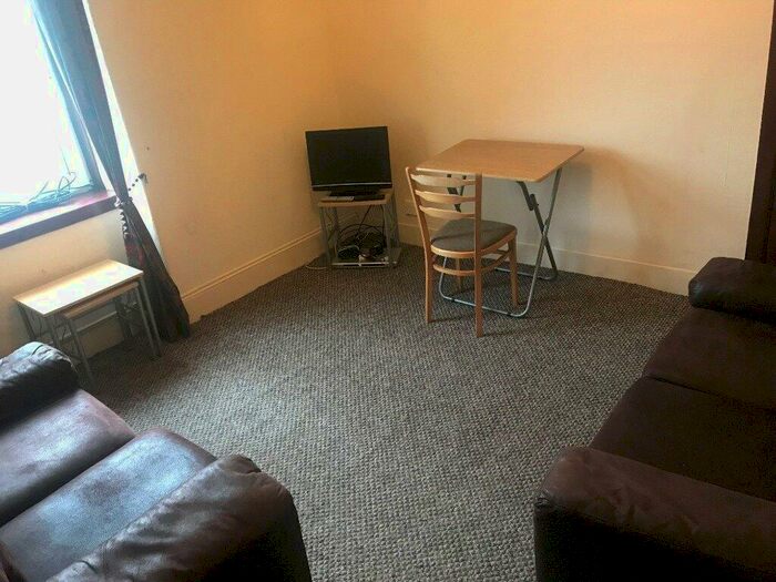 1 Bedroom Flat To Rent In Sinclair Road, Torry, Aberdeen, AB11