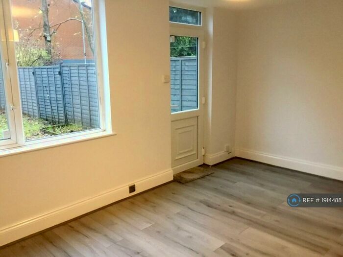 3 Bedroom End Of Terrace House To Rent In Epinal Court, Loughborough, LE11