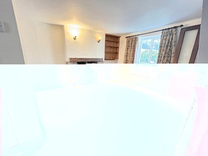 2 Bedroom Cottage To Rent In Manor Road, Minehead, TA24