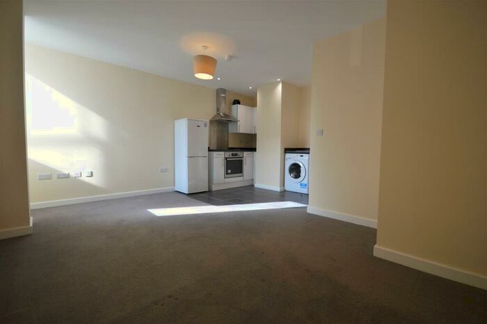 Studio To Rent In Burleys Way, Leicester, LE1