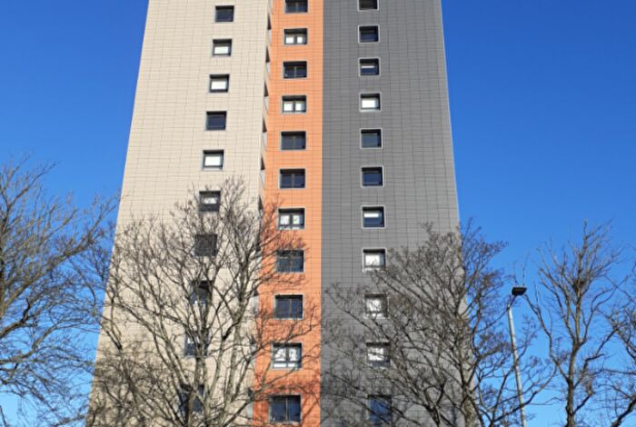 2 Bedroom Flat To Rent In , Ibroxholm Oval, G51