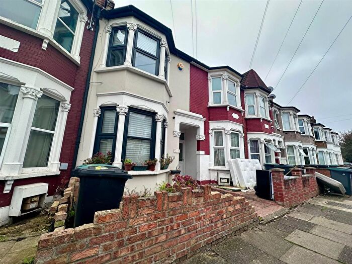 5 Bedroom Property To Rent In Arnold Road, London, N15