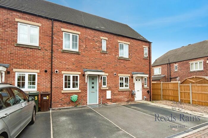 3 Bedroom Terraced House For Sale In Elm Close, Selby, North Yorkshire, YO8
