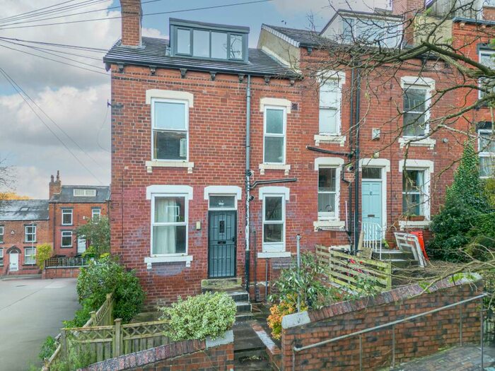 2 Bedroom End Of Terrace House To Rent In Wharfedale Place, Meanwood, Leeds, LS7