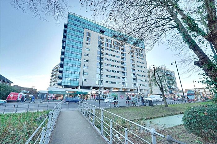 1 Bedroom Flat To Rent In Colman Parade, Southbury Road, Enfield, EN1