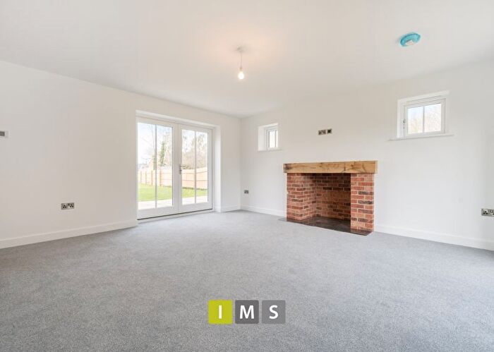 4 Bedroom Detached House For Sale In Station Road, Bletchingdon, Kidlington, OX5