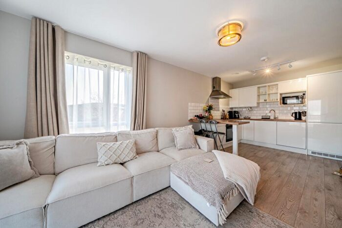 2 Bedroom Flat To Rent In Clydesdale Way Belvedere, DA17